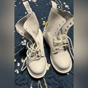 Dr. Martens 1460 PASCAL WOMEN'S MONO LACE UP BOOTS SIZE 6 US WHITE NWOB